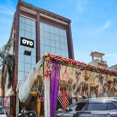 קאנפור Chaya Hotel And Banquet Hall מראה חיצוני תמונה
