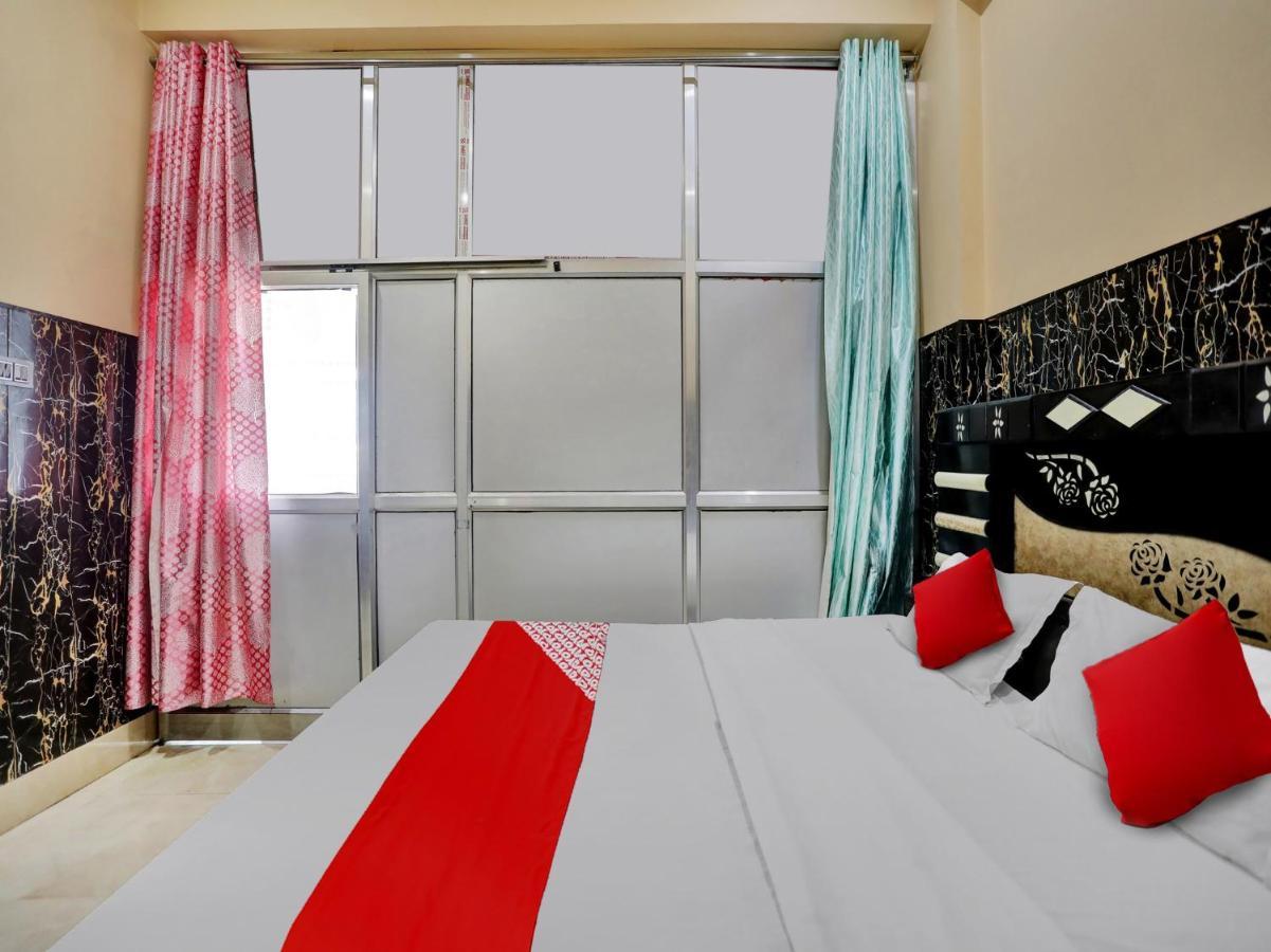 קאנפור Chaya Hotel And Banquet Hall מראה חיצוני תמונה